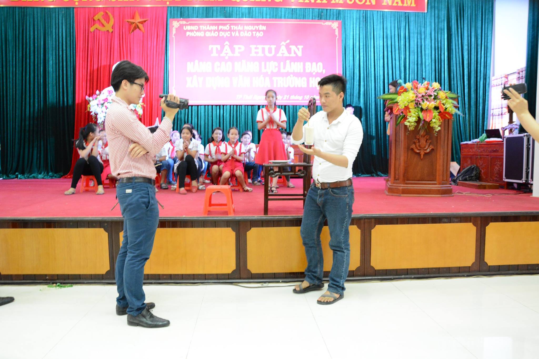 Nâng cao năng lực lãnh đạo và xây dựng văn hóa trường học tại tỉnh Thái Nguyên